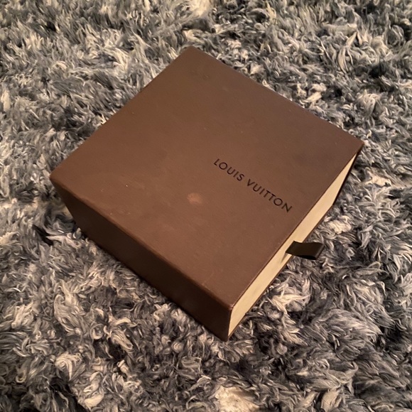 Authentic Louis Vuitton box - Picture 3 of 4